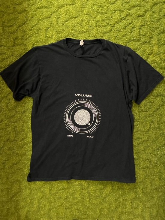 Anvil Other - Vintage Anvil Min / Max Volume Tshirt